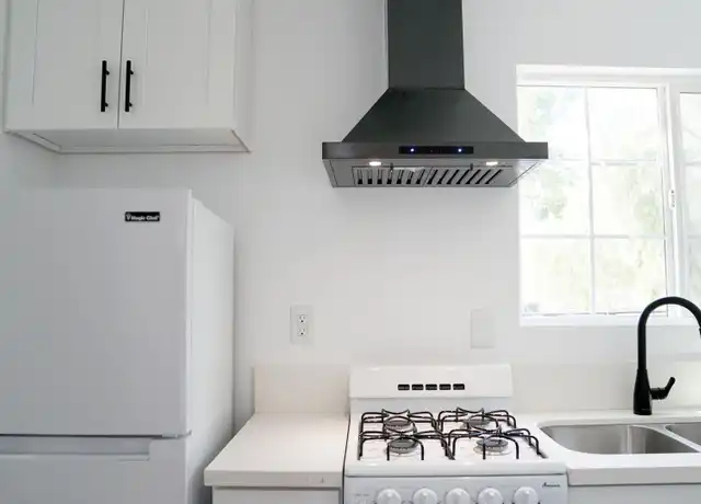 Property at 2069 W 52nd St Unit 5176, Los Angeles, CA, 90062, 0 beds, 1 bath, [object Object]