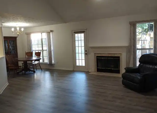 Property at 525 Longwood Ln, Peachtree City, GA, 30269, 3 beds, 2 baths, [object Object]