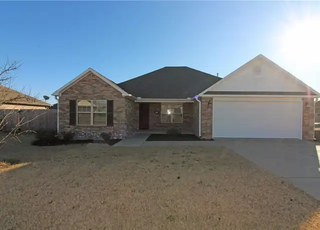 Property at 601 Lasso Ln, Centerton, AR, 72719, 3 beds, 2 baths, [object Object]