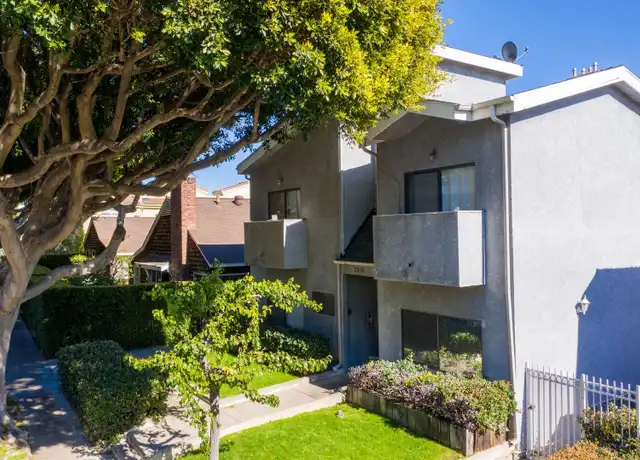 Property at 2918 Arizona Ave Unit 102, Santa Monica, CA, 90404, 2 beds, 2 baths, [object Object]