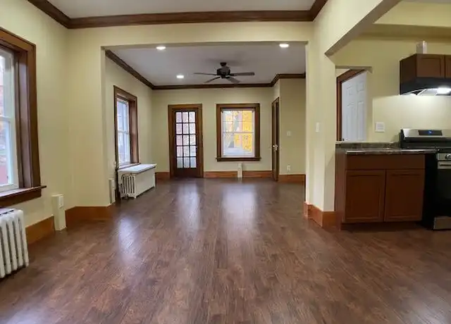 Property at 1317 N Ellis St Unit 3, Peoria, IL, 61606, 2 beds, 1 bath, [object Object]