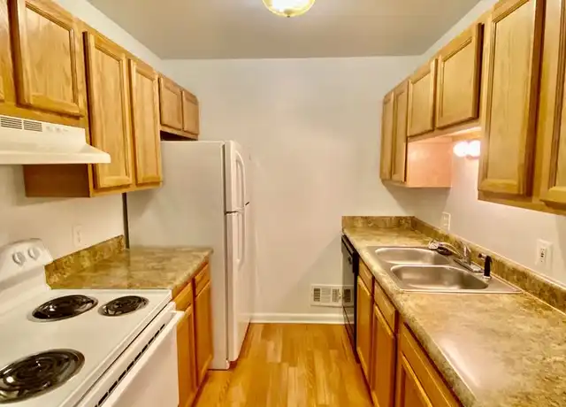 Property at 2756 Golfside Rd Unit 504, Ann Arbor, MI, 48108, 1 bed, 1 bath, [object Object]