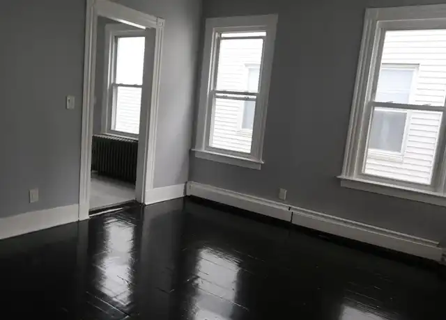 Property at 125 Dewitt St Unit 2, New Haven, CT, 06519, 3 beds, 1 bath, [object Object]