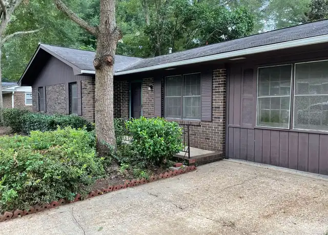 Property at 1100 Cumberland Dr, Auburn, AL, 36830, 3 beds, 2 baths, [object Object]