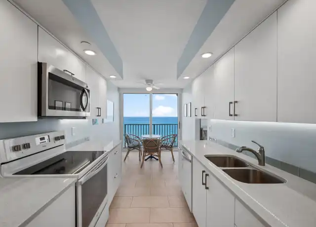Property at 3360 S Ocean Blvd Unit 6di, Palm Beach, FL, 33480, 3 beds, 2.5 baths, [object Object]