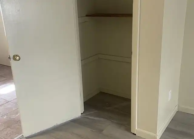 Property at 17 Forest Park Ave Unit 3, Springfield, MA, 01108, 2 beds, 1 bath, [object Object]