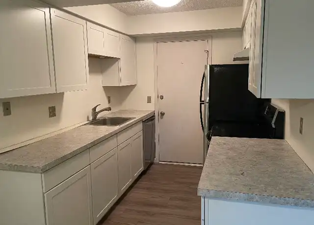 Property at 13952 Oakbrook Dr #3952, North Royalton, OH, 44133, 3 beds, 2 baths, [object Object]