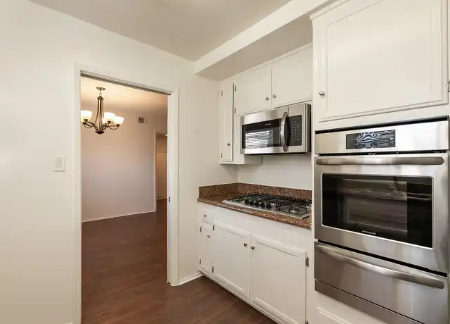Property at Essex House - 411 N Palm Dr, Beverly Hills, CA, 90210, 2-3 beds, 2-2.5 baths, [object Object]
