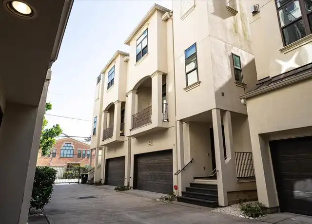 Property at 5648 Larkin St, Houston, TX, 77007, 3 beds, 3.5 baths, [object Object]