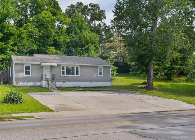 Property at 711 Barton Ave, Chattanooga, TN, 37405, 3 beds, 2 baths, [object Object]