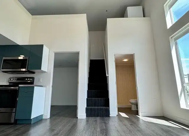 Property at 4405 W Point Loma Blvd Unit 309, San Diego, CA, 92107, 2 beds, 1 bath, [object Object]