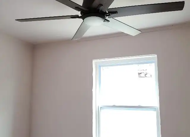 Property at 1086 Clinton Rd, Macon, GA, 31211, 2 beds, 1 bath, [object Object]