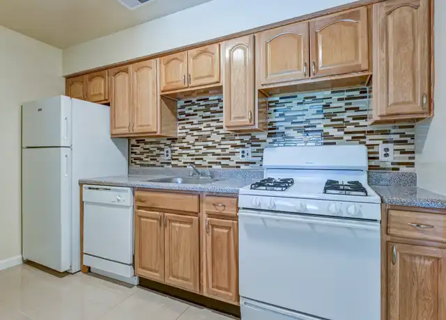 Property at Brooklawn Gardens Apts - 1617 Solook Dr, Parlin, NJ, 08859, 1-2 bed, 1 bath, [object Object]