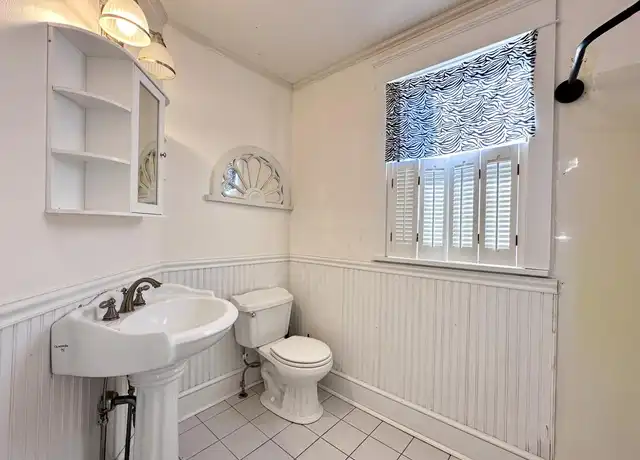 Property at 1326 E Washington St, New Castle, PA, 16101, 4 beds, 2 baths, [object Object]