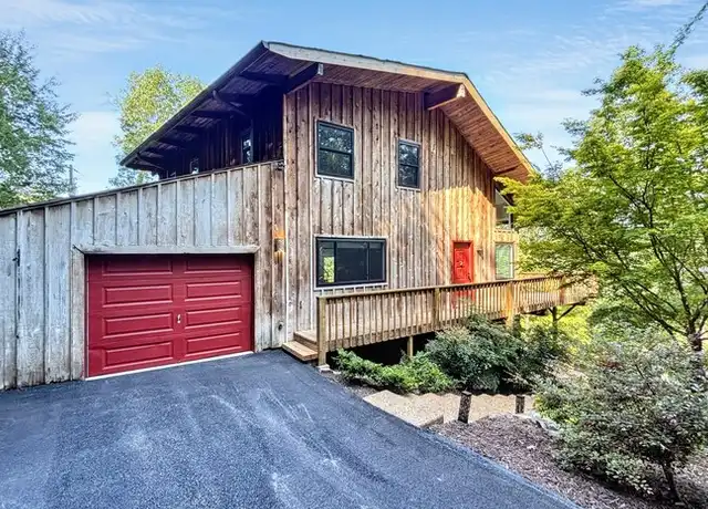 Property at 5709 Vincent Rd, Chattanooga, TN, 37416, 5 beds, 2.5 baths, [object Object]