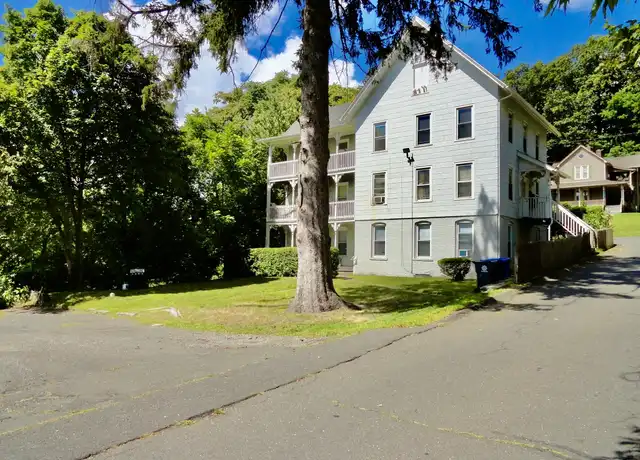 Property at 68 Hungerford Aly Unit 3, Bristol, CT, 06010, 3 beds, 1 bath, [object Object]