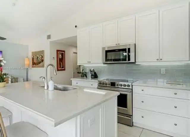 Property at 1400 Seabay Rd, Weston, FL, 33326, 3 beds, 2 baths, [object Object]