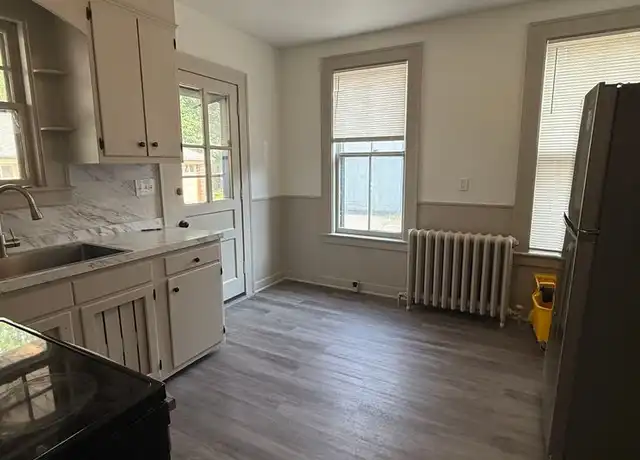 Property at 14 Pease Ave Unit 2, Middletown, CT, 06457, 1 bed, 1 bath, [object Object]