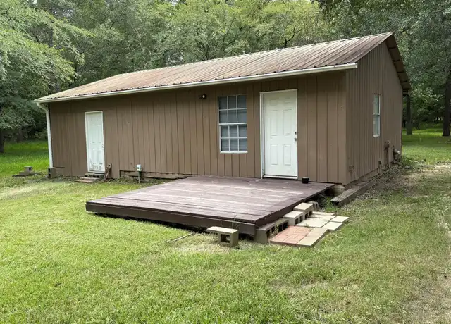 Property at 712 Shawnee Dr, Montgomery, TX, 77316, 2 beds, 1 bath, [object Object]