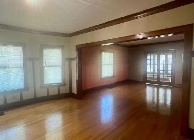 Property at 301 S Chicago Ave, Rockford, IL, 61104, 2 beds, 1 bath, [object Object]