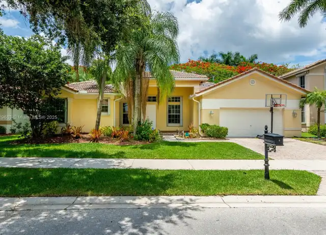 Property at 3967 Nighthawk Dr, Weston, FL, 33331, 5 beds, 3 baths, [object Object]