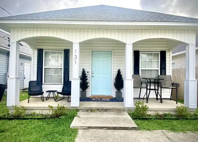 Property at 131 S Donelson St, Pensacola, FL, 32502, 3 beds, 2 baths, [object Object]