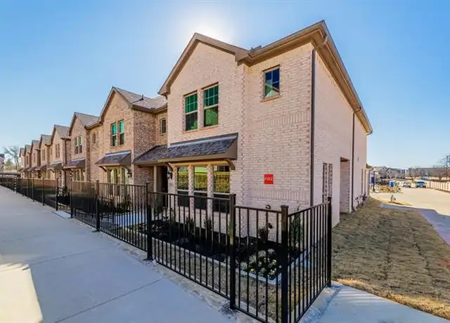 Property at 914 Cotton Gin Ln, Euless, TX, 76040, 3 beds, 2.5 baths, [object Object]