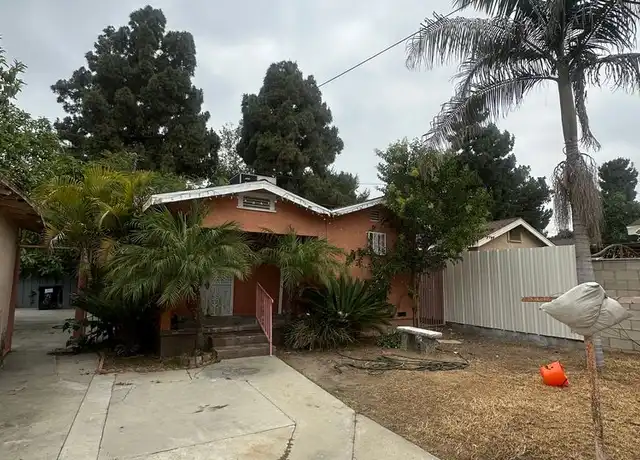 Property at 7805 Whitsett Ave Unit 7807, Los Angeles, CA, 90001, 2 beds, 1 bath, [object Object]