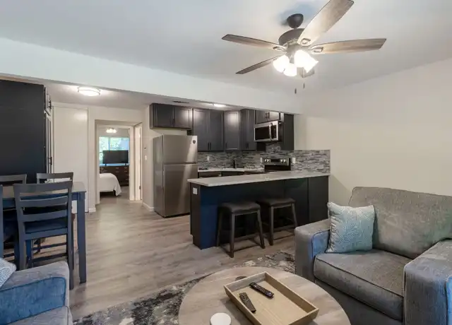 Property at 801 N Ann St Unit 4, Columbia, MO, 65201, 1 bed, 1 bath, [object Object]