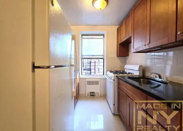 Property at 6510 108th St, Forest Hills, NY, 11375, 1 bed, 1 bath, [object Object]