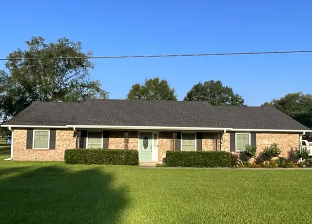 Property at 1215 Seminole St, Deridder, LA, 70634, 3 beds, 2 baths, [object Object]