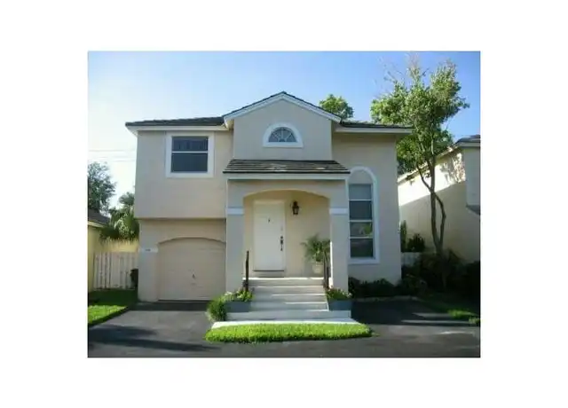 Property at 9861 NW 2nd Ct, Plantation, FL, 33324, 3 beds, 2.5 baths, [object Object]