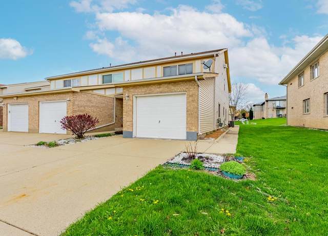 Photo of 305 Creekside Dr Unit C, Bloomingdale, IL 60108