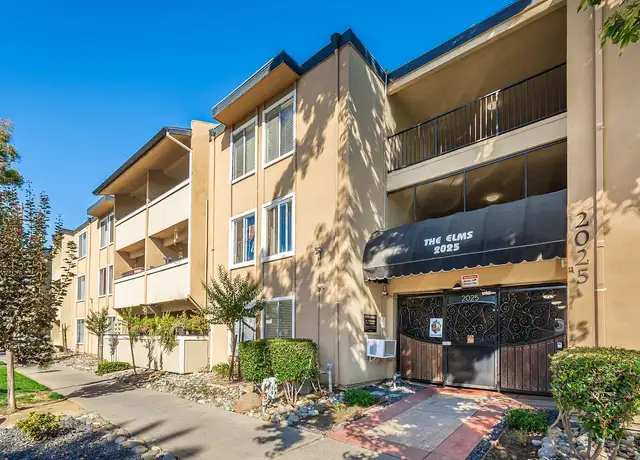 Photo of 2025 28th St, Sacramento, CA 95818