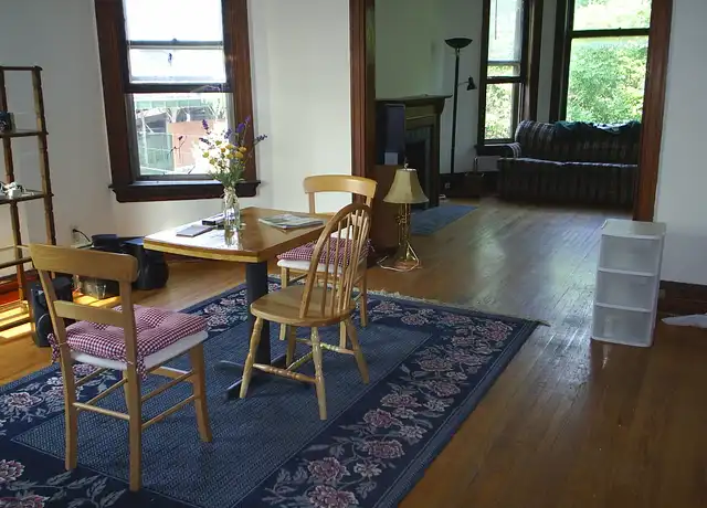Property at 3709 N Sheffield Ave Unit 3, Chicago, IL, 60613, 3 beds, 1 bath, [object Object]