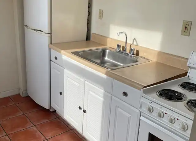 Property at 430 S Fairmount St Unit 4, Pittsburgh, PA, 15232, 1 bed, 1 bath, [object Object]