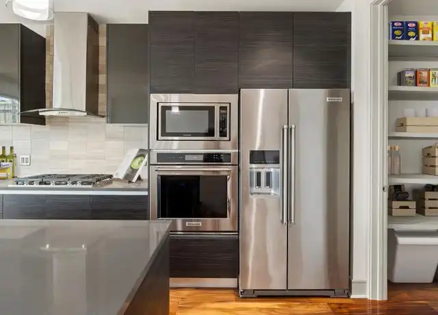 Property at 4798 La Branch St, Houston, TX, 77004, 2 beds, 2 baths, [object Object]