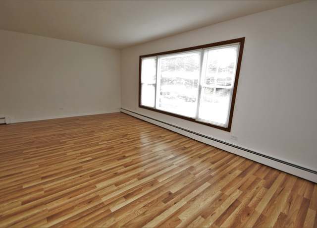 Photo of 10317 Canterbury St, Westchester, IL 60154
