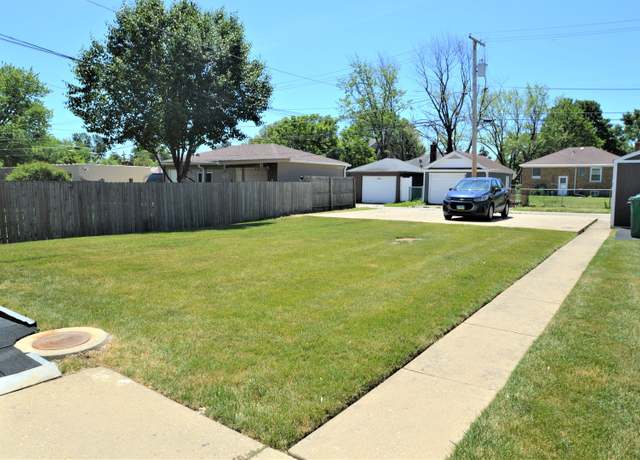 Photo of 10317 Canterbury St, Westchester, IL 60154
