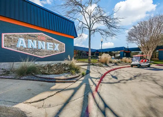 Photo of 4709 Samuell Blvd, Mesquite, TX 75149