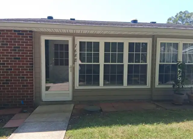 Property at 168 Ventry Ct Unit E, Ridge, NY, 11961, 1 bed, 1 bath, [object Object]