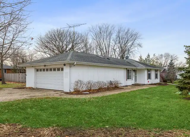 Property at 2415 Plum Tree Rd, Lindenhurst, IL, 60046, 4 beds, 2 baths, [object Object]