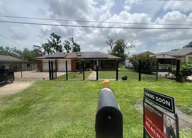 Property at 929 Halsey St, Houston, TX, 77015, 3 beds, 2 baths, [object Object]
