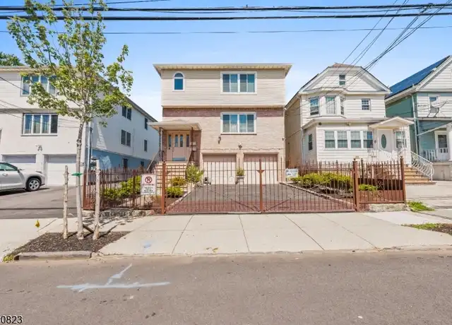 Property at 939 Grove St, Elizabeth, NJ, 07202, 3 beds, 2 baths, [object Object]