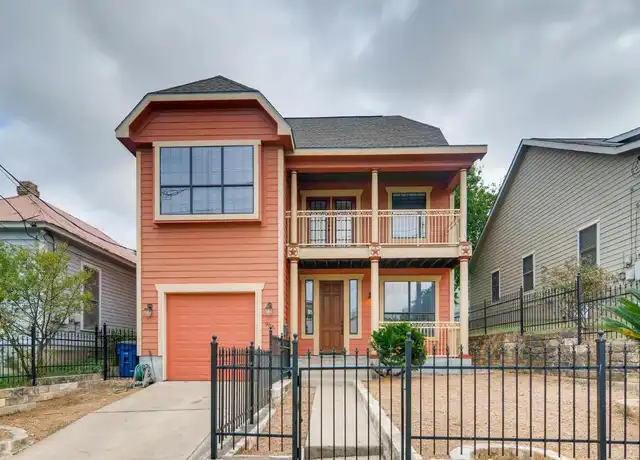 Property at 906 Juniper St, Austin, TX, 78702, 3 beds, 2.5 baths, [object Object]