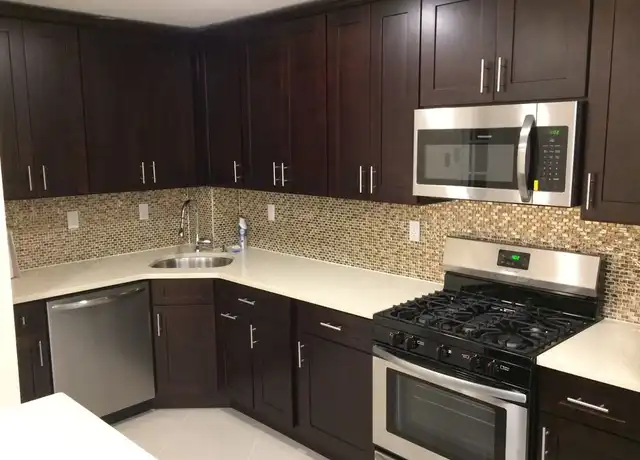 Property at 1 Mochen Ct, Sayreville, NJ, 08872, 3 beds, 2.5 baths, [object Object]
