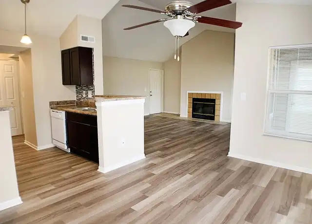 Property at The Vinings Apartments - 3989 Vinings Dr, Cincinnati, OH, 45245, 1-2 bed, 1-2 bath, [object Object]
