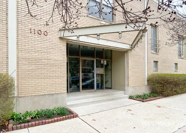 Property at 1100 W Cornelia Ave #102, Chicago, IL, 60657, 1 bed, 1 bath, [object Object]