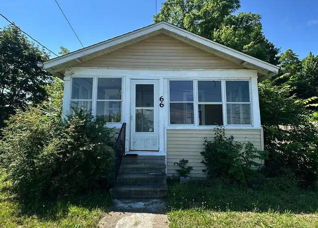 Property at 66 Bluff St, Battle Creek, MI, 49037, 2 beds, 1 bath, [object Object]