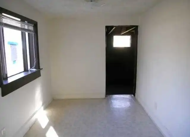 Property at 1565 Meadow Ct, Birmingham, AL, 35228, 2 beds, 1 bath, [object Object]